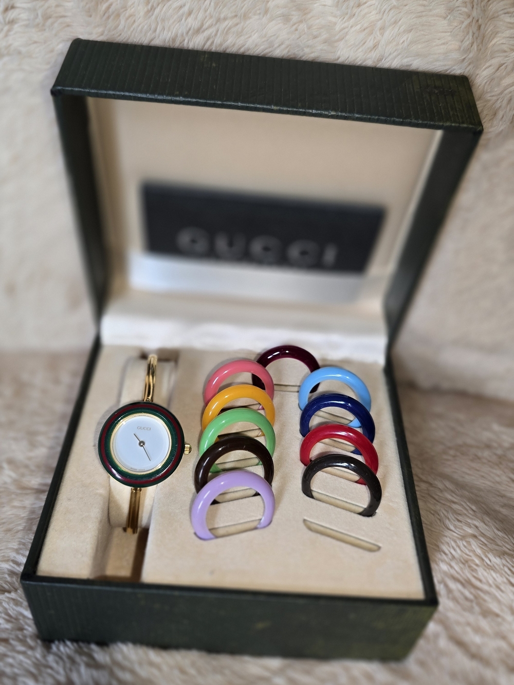 Vintage Gucci 11/12.2 Series Interchangeable Bezel Watch